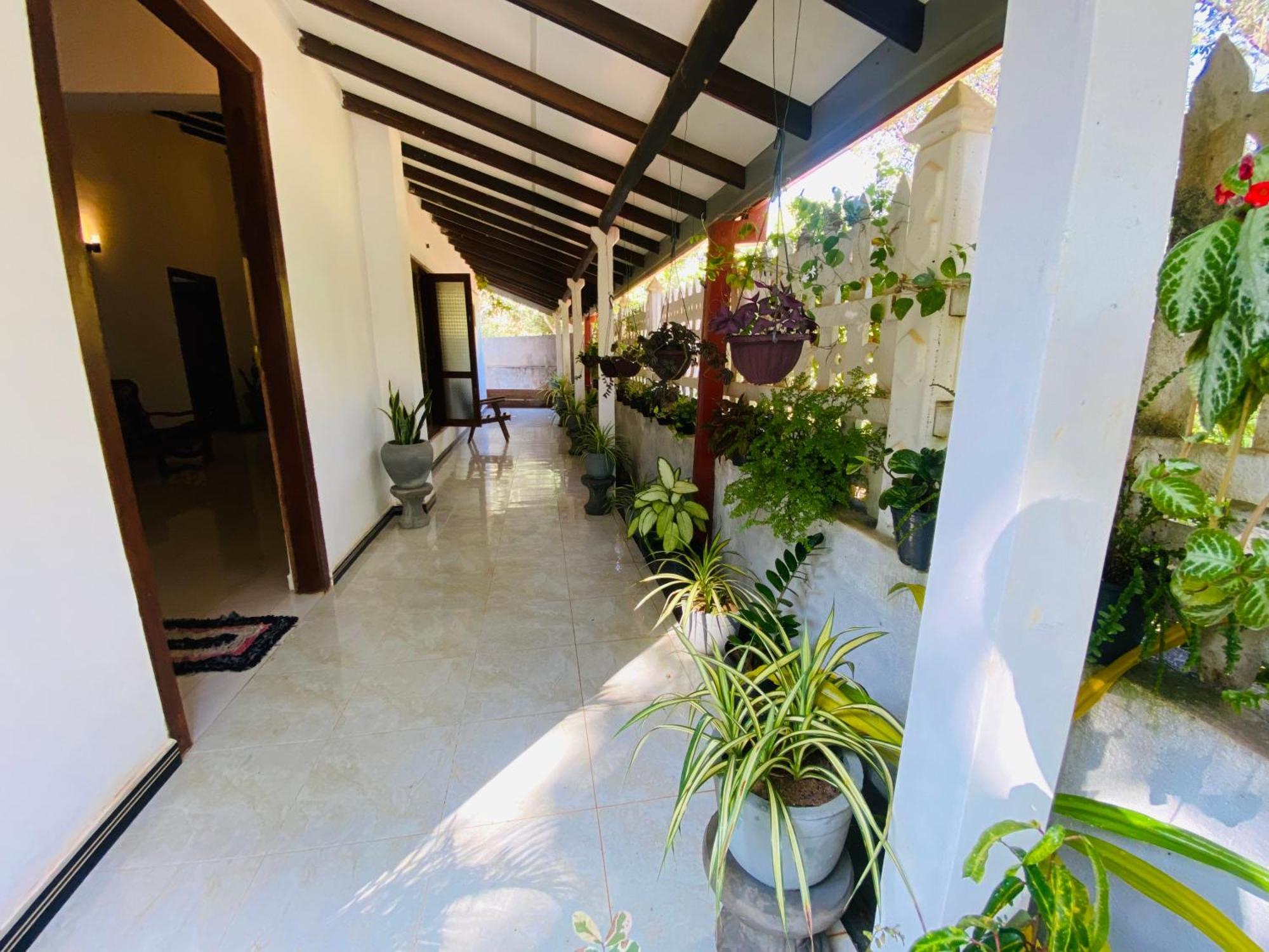 Priyavimana Resort Habarana Extérieur photo